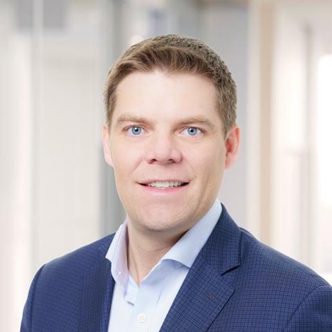 Peter Hoselton Headshot